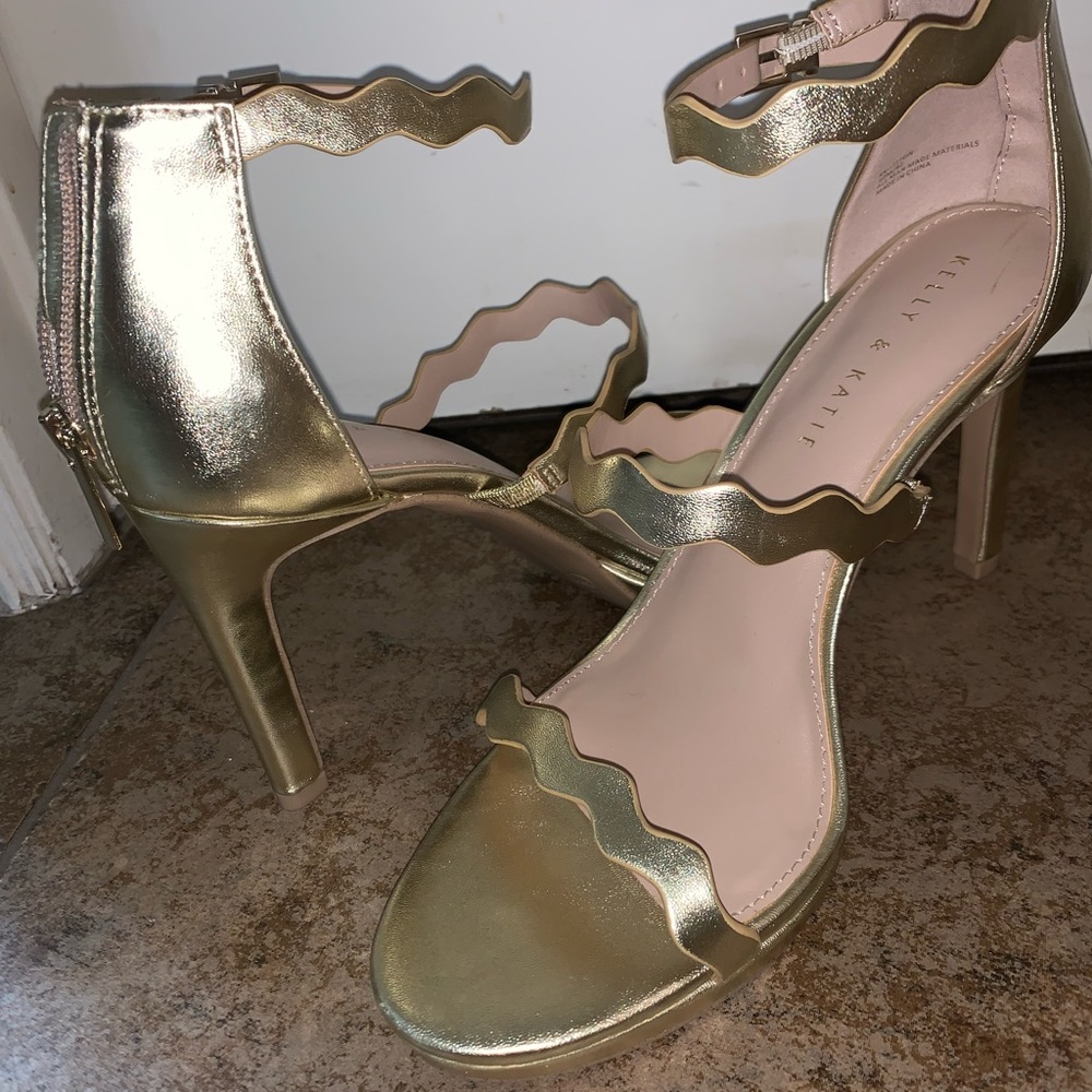 Kelly & Katie - Gold heels.  Never worn.